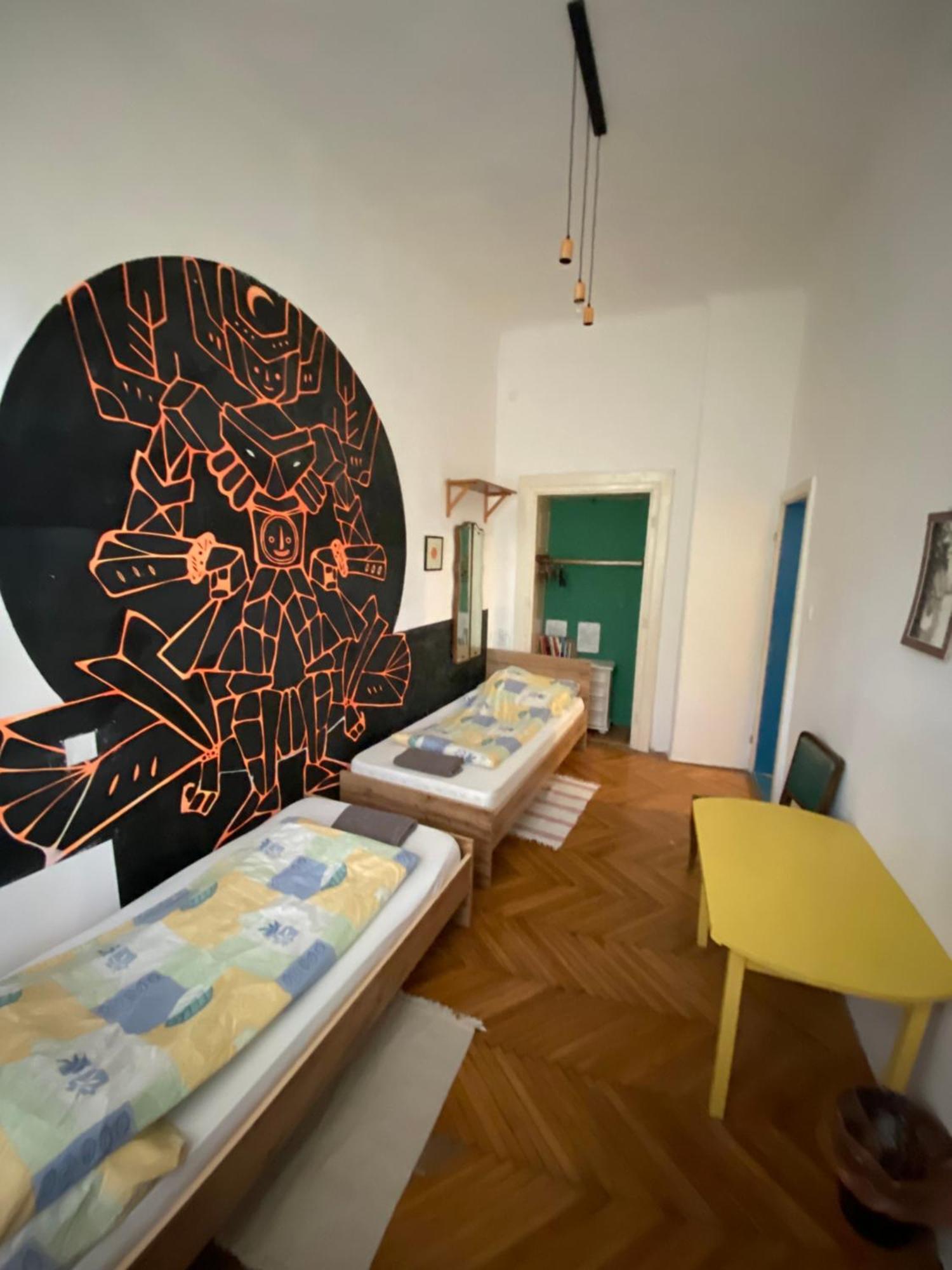 Kaleidoszkop Haz Hostel Esztergom Buitenkant foto